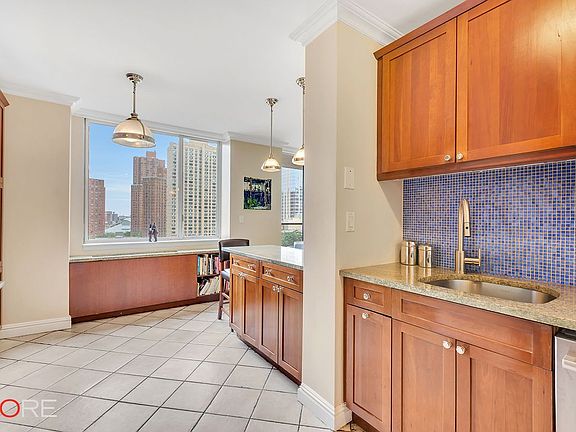4th image of 245 E 93rd St APT 10A
