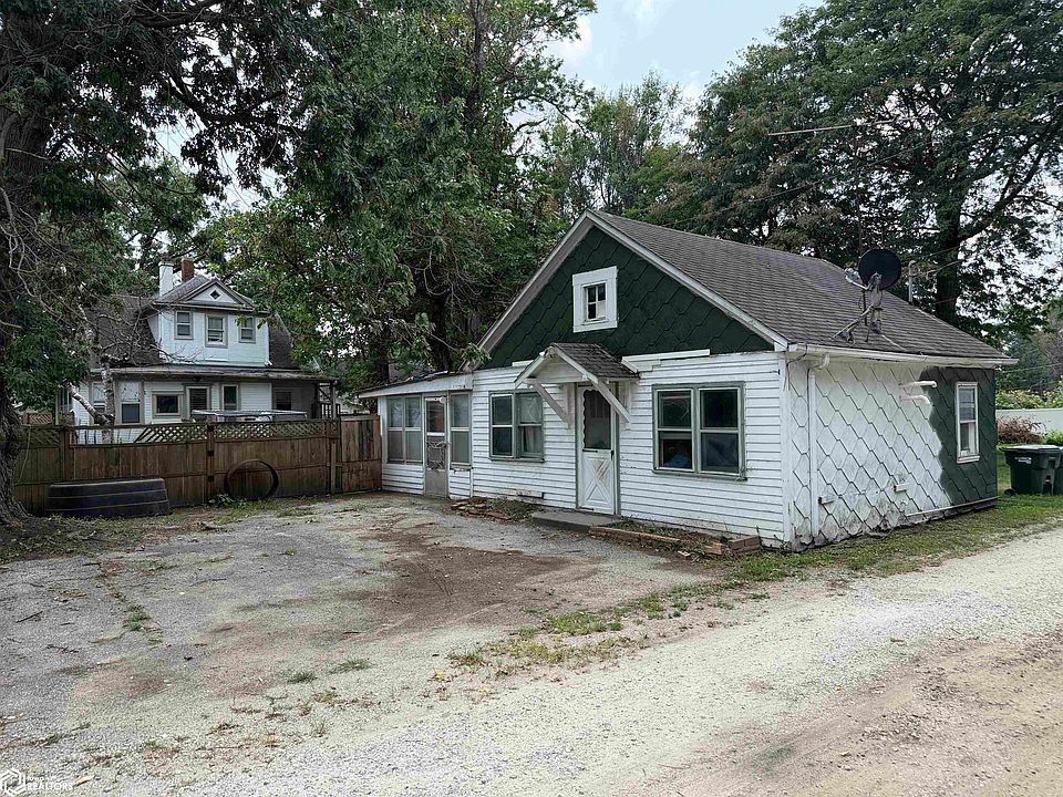 2nd image of 1207 Avenue D