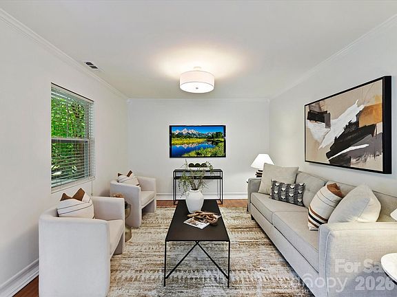 5th image of 2028 Hamorton Pl
