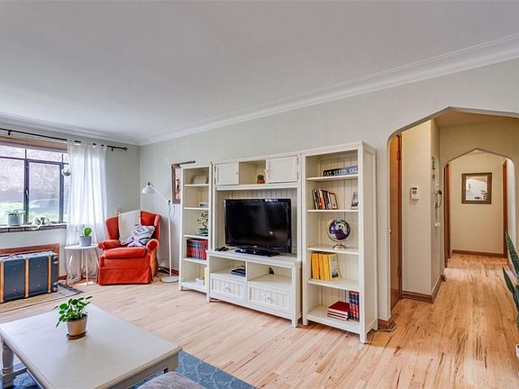 5th image of 768 N Ogden St APT 5