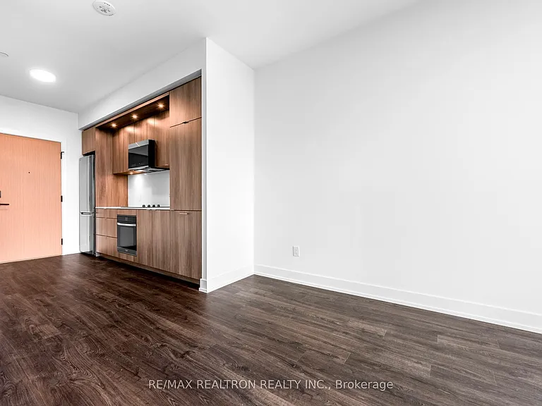 25 Cordova Ave #Penthouse 06 — Photo 15