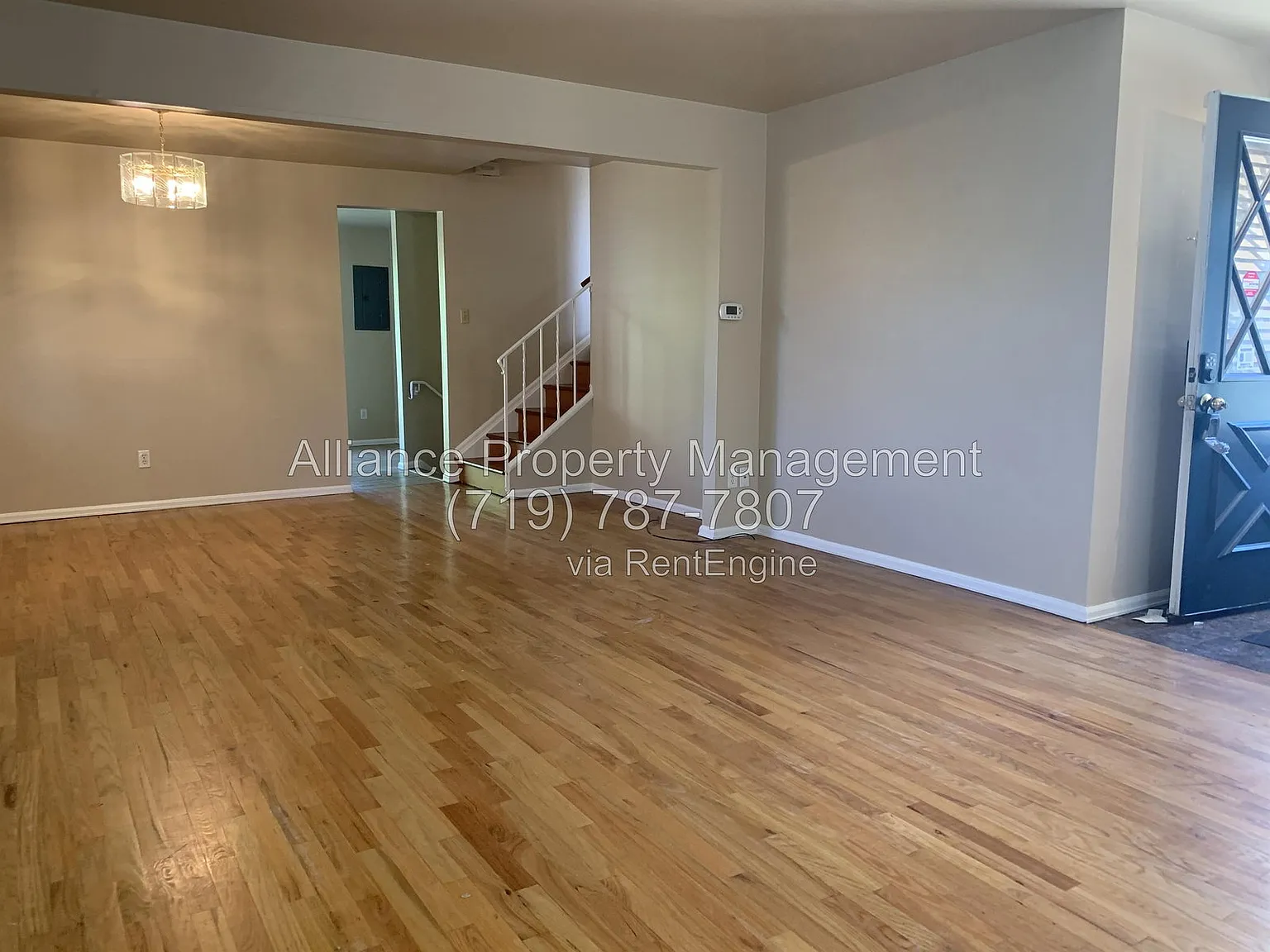 3 bed, 2.0 bath, 1900 sqft, $2,245 — Photo 3