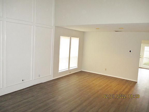 3rd image of 1000 University Dr