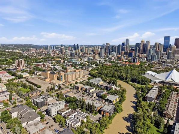 110 S 24th Ave SW #401, Calgary, AB T2S 0J9