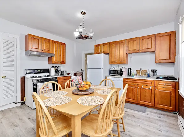 753 Boylston St #2, Chestnut Hill, MA 02467