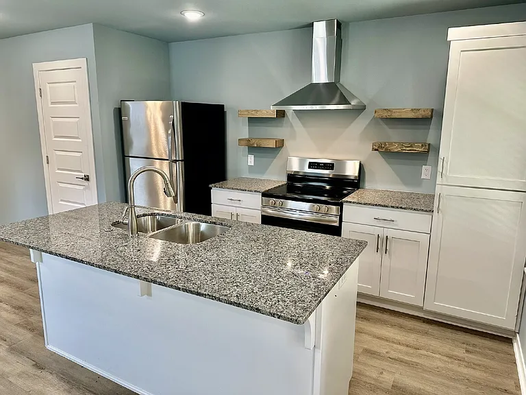 911 N Rupple Rd #106 — Photo 12