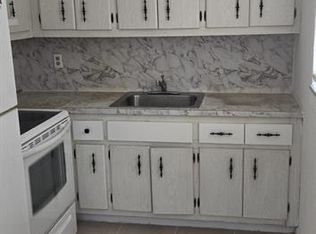 230 SW 11th Ave APT 11, Hallandale, FL 33009