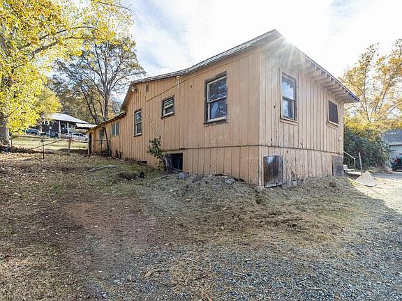 3rd image of 18678 Madrone St