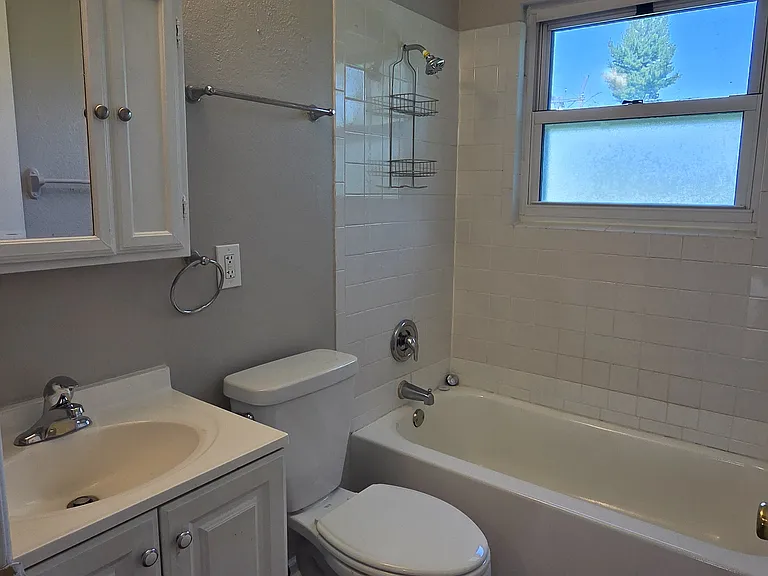 5205 Auriesville Ln — Photo 5