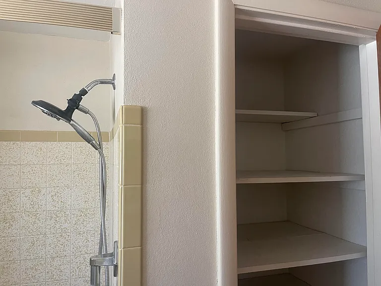 5630 Dolores Dr — Photo 21
