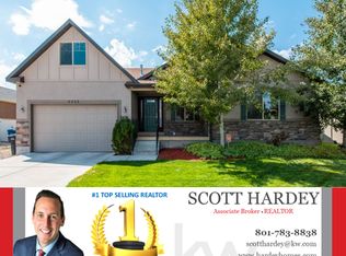 8482 S Spiral Jetty Cir, West Jordan, UT 84081