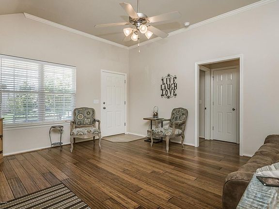 3rd image of 2109 Noah Ave