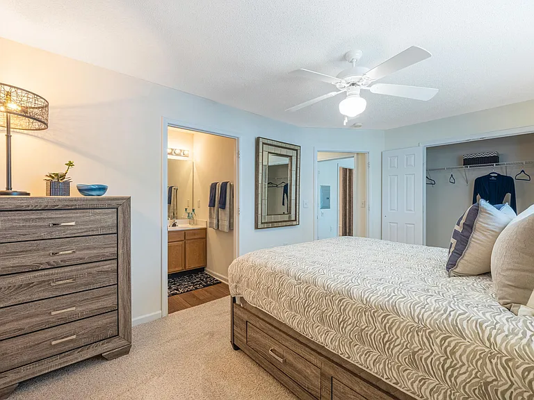 Laurel Springs — Photo 15