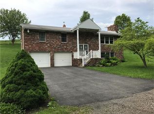 52 Cherry Valley Rd, Mc Donald, PA 15057