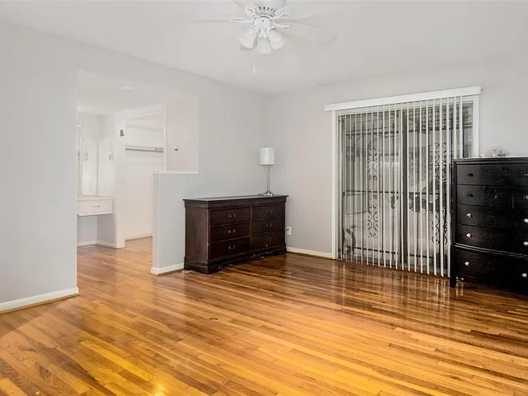 4015 Mischire Dr — Photo 21