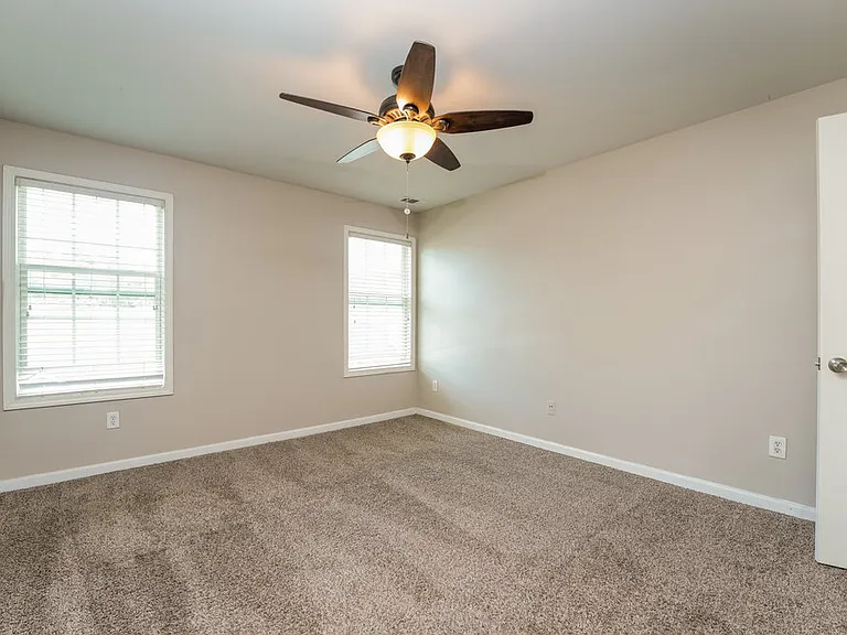 2701 Sedgeview Ln — Photo 14