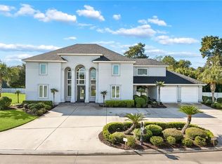 132 Pine Valley Dr, New Orleans, LA 70131