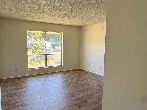 200 High Meadows Blvd, Lafayette, LA 70507
