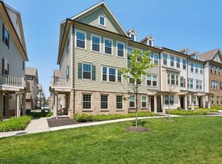10 Cortland Ct, Livingston Twp., NJ 07039
