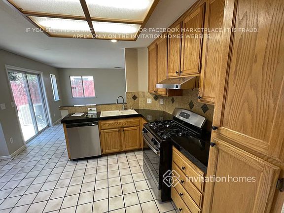 4th image of 8448 Bramble Bush Cir