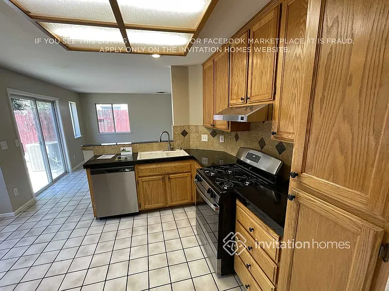 8448 Bramble Bush Cir — Photo 4