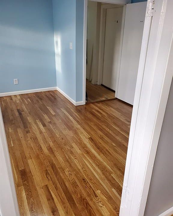2nd image of 961 Capitol Ave #2