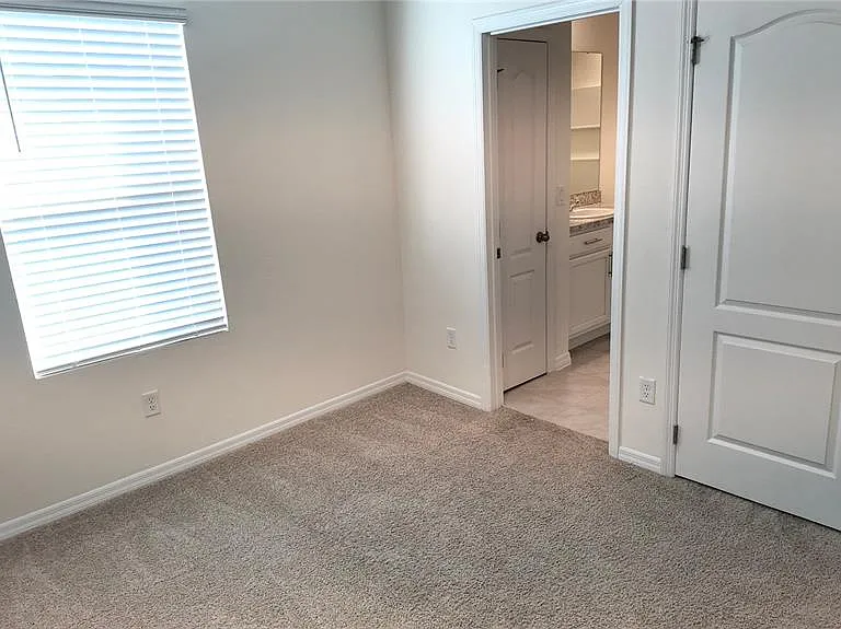 1241 Yellow Finch Dr — Photo 31