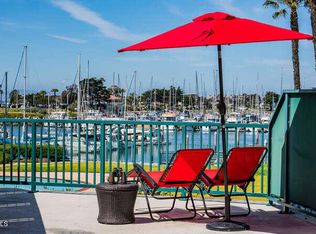 2901 Peninsula Rd APT 132, Oxnard, CA 93035