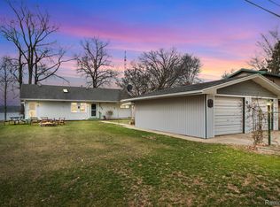 632 Dorbert Dr, Munith, MI 49259