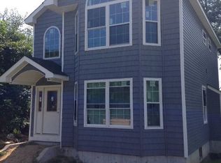 80 Redmond Ave, Bay Shore, NY 11706