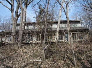 667 N 1457th Rd, Lawrence, KS 66049