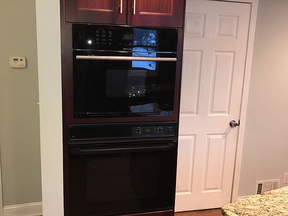 4th image of 23464 Tawas Ave