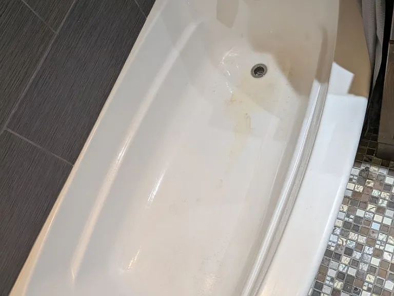 Soaking tub