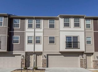 1085 Cobalt Dr, West Des Moines, IA 50266