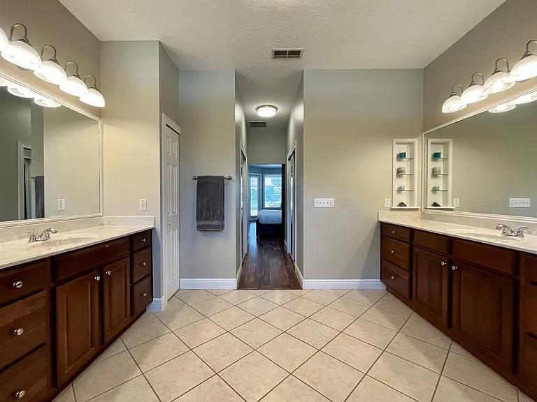 10544 Oakview Pointe Ter — Photo 8