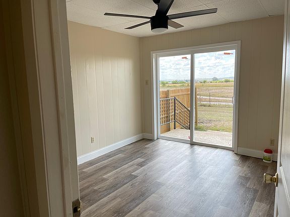 2nd image of 210 Morris Ave #6