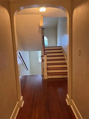 Building Photo - 1507 Napoleon Ave #302