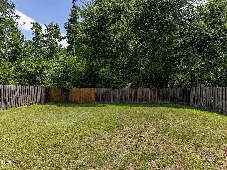 7598 Pleasantville Way — Photo 48