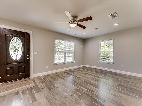 4th image of 1322 Betty Ln