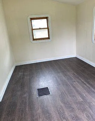 4751 Navarre Rd SW — Photo 9