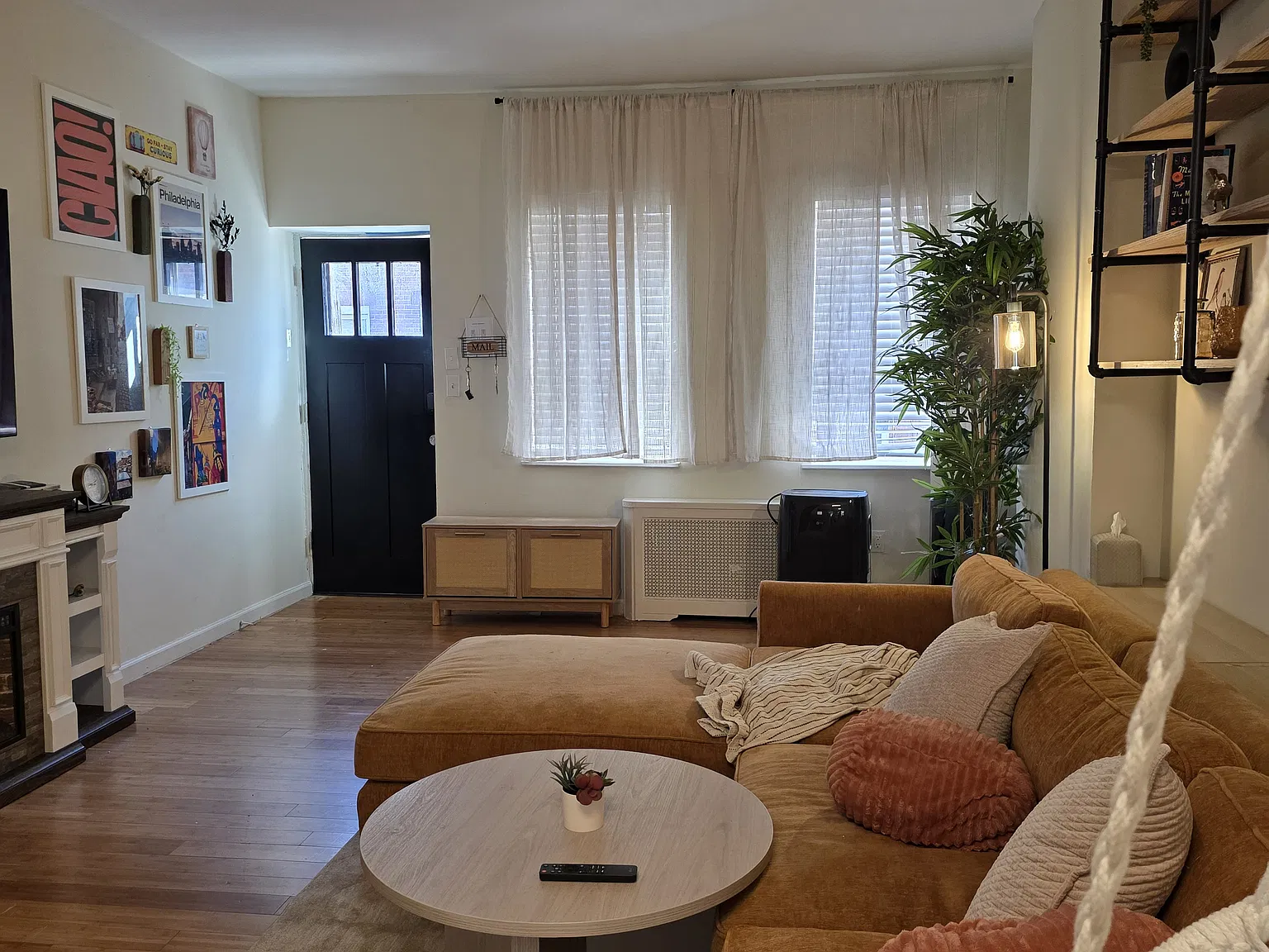2 bed, 1379 sqft, $3,250 — Photo 2