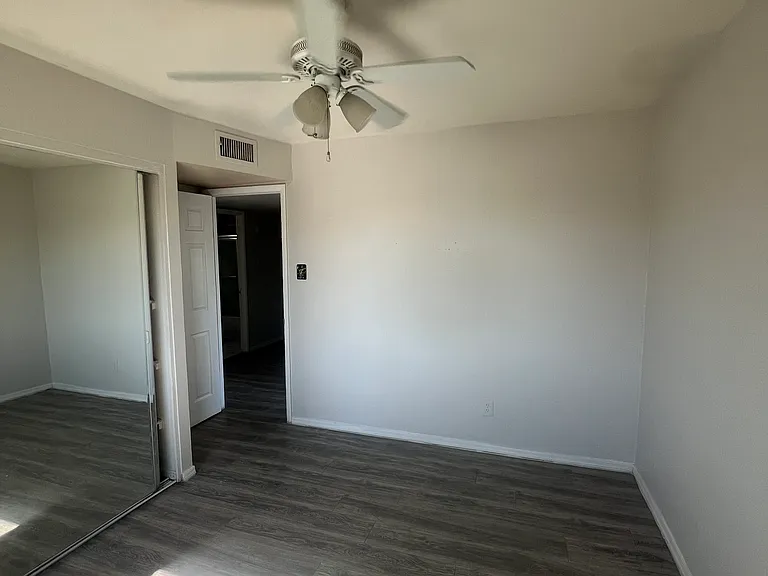 4023 W Reade Ave — Photo 6