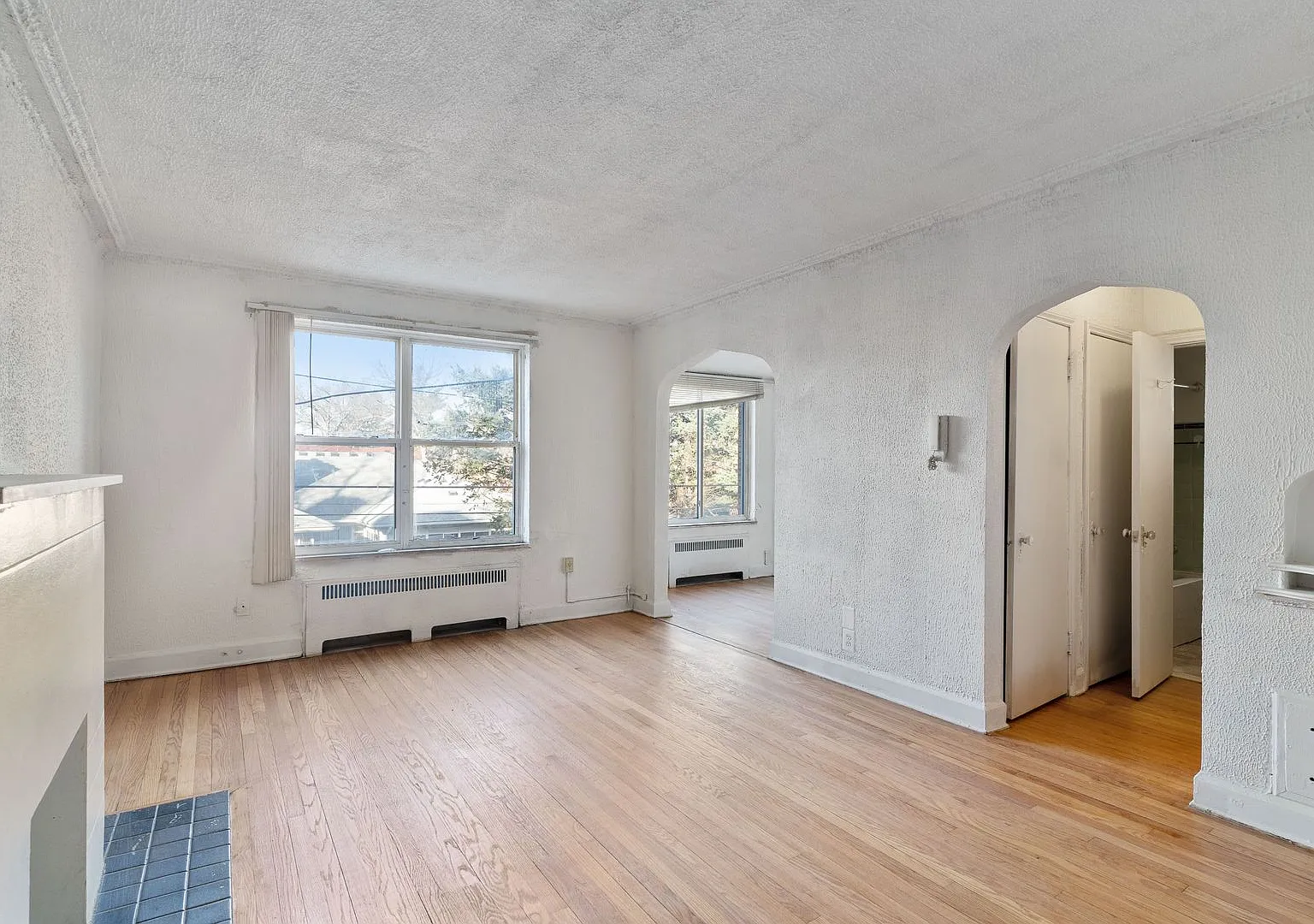 Manderson 17701 - R - Boston Edison Towers Llc - 17701 Manderson Detroit, Mi 48230 — Photo 4