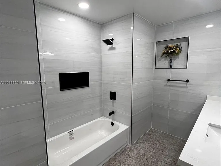 3820 SW 16th St #0 — Photo 14