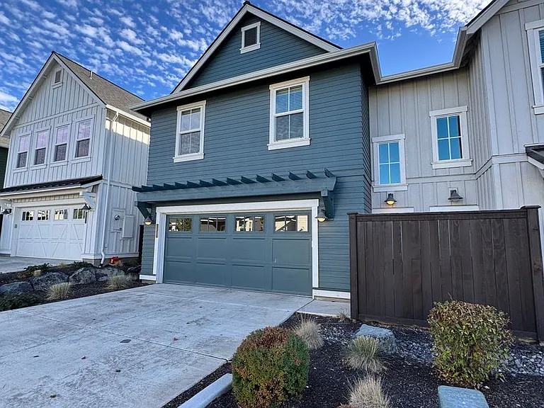 2740 Ordway Ave — Photo 69