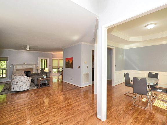 4th image of 5800 Lazy Brooke Cir