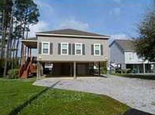 115 Ridgewood Dr, Pass Christian, MS 39571