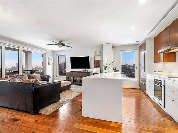 5th image of 255 Columbia St #N6