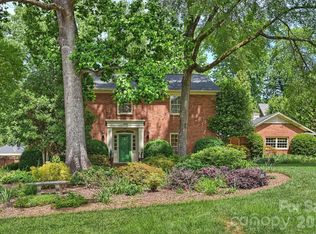 900 Greentree Dr, Charlotte, NC 28211