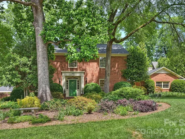 900 Greentree Dr, Charlotte, NC 28211
